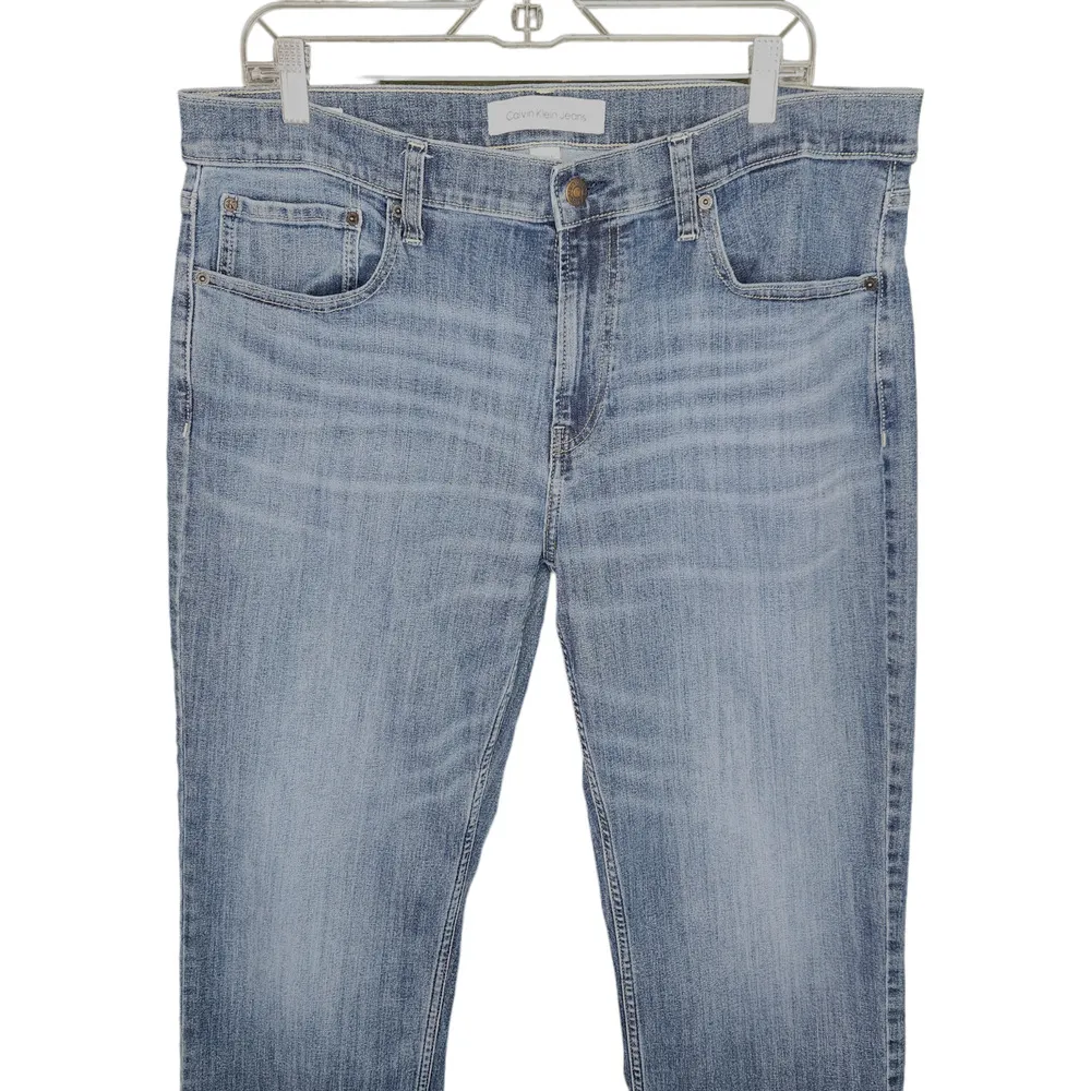 Calvin Klein Women's Straight Leg Jeans Medium Wash 36WX32L Casual Pants - Image 4