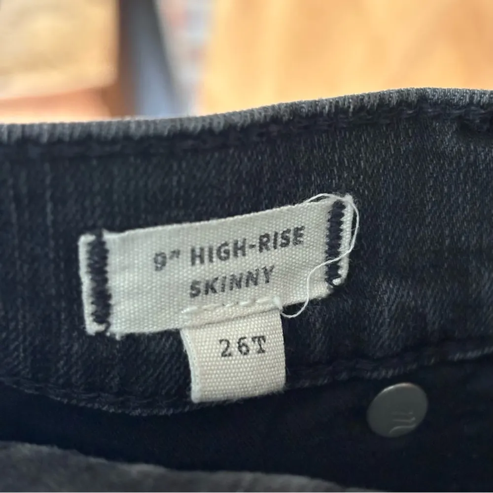 MADEWELL 9" Mid-Rise Roadtripper Supersoft Skinny Jean Ashmont Wash Black Sz 26T - Image 5