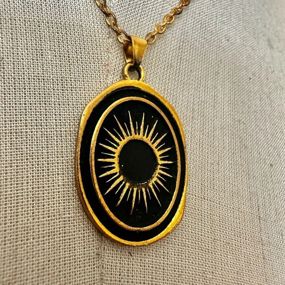 Like calls to Like gold tone and black starburst pendant necklace - Image 5