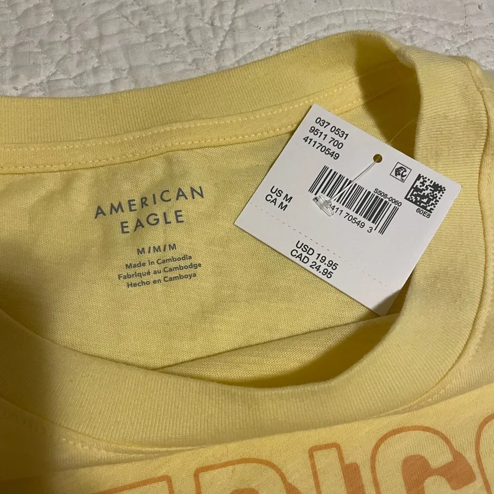 AE Classic Graphic T-Shirt Yellow New York City - Image 2