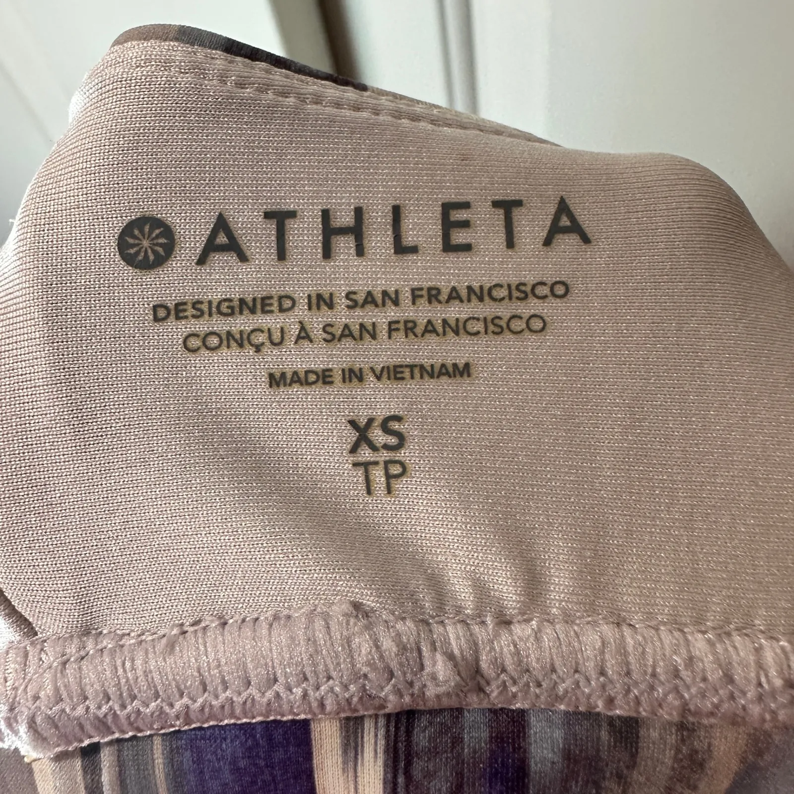 Athleta Grey Abstract‎ Plunge Bikini Top Tie Back Adjustable Athletic Small A-C - Image 4