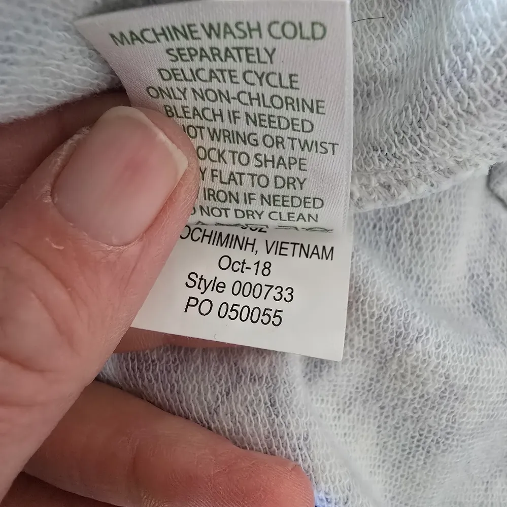 Lilly Pulitzer Blue Grotto Sirens & Spirit Skipper UPF 50 Pullover Size Small - Image 8