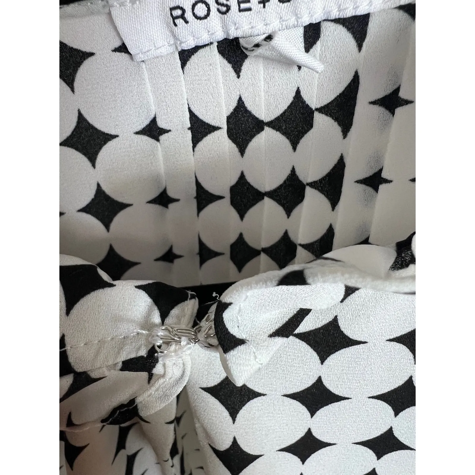 Rose & Olive Women's Sleeveless Blouse Top Black White Polka‎ Dot Ruffle - Image 6