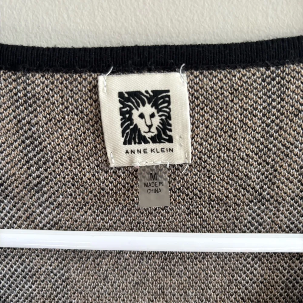 Anne Klein Plaid Longline Sweater with Black Trim Size Medium - Image 4