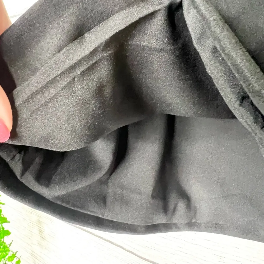 Cecelia Black Faux Suede Wrap Mini Skirt Size 2 - Image 8