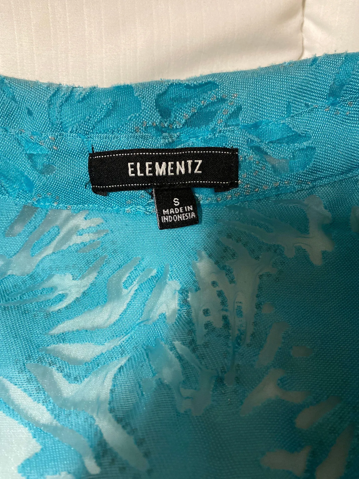 Sparkly Blue Top Size L - Image 6