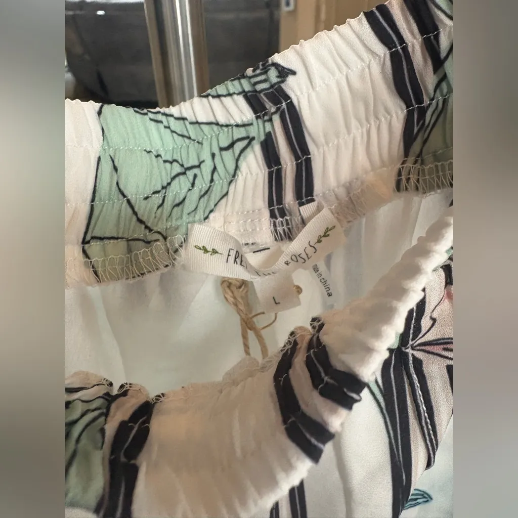 Free The Roses Floral Striped Wide Leg Pants with Slits Red Size L - Image 5