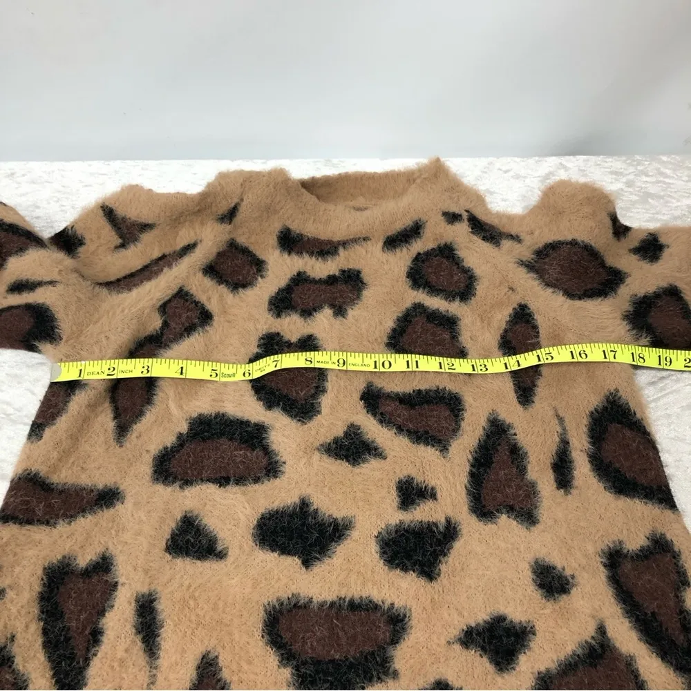 Pink Lily Animal Print Cold Shoulder Sweater womens Large very soft cheetah - Image 8