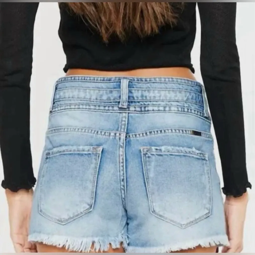 KanCan Tilly High Waist Triple Waistband Denim Shorts in Medium Wash Size 9 / 28 Blue - Image 3