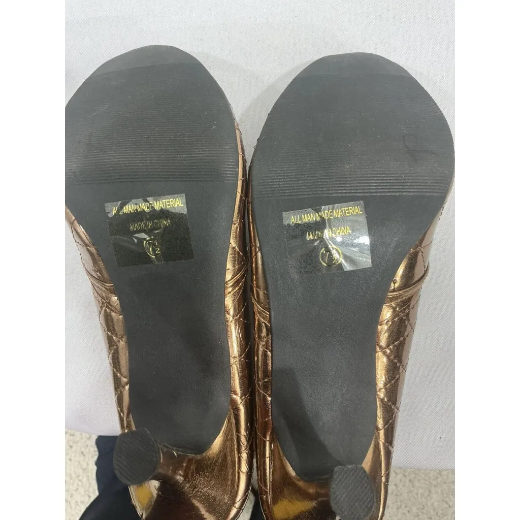 Womans Top Moda Size 7.5 Bronze Slip On Heel Pumps Jewel Accent NWOT - Image 7