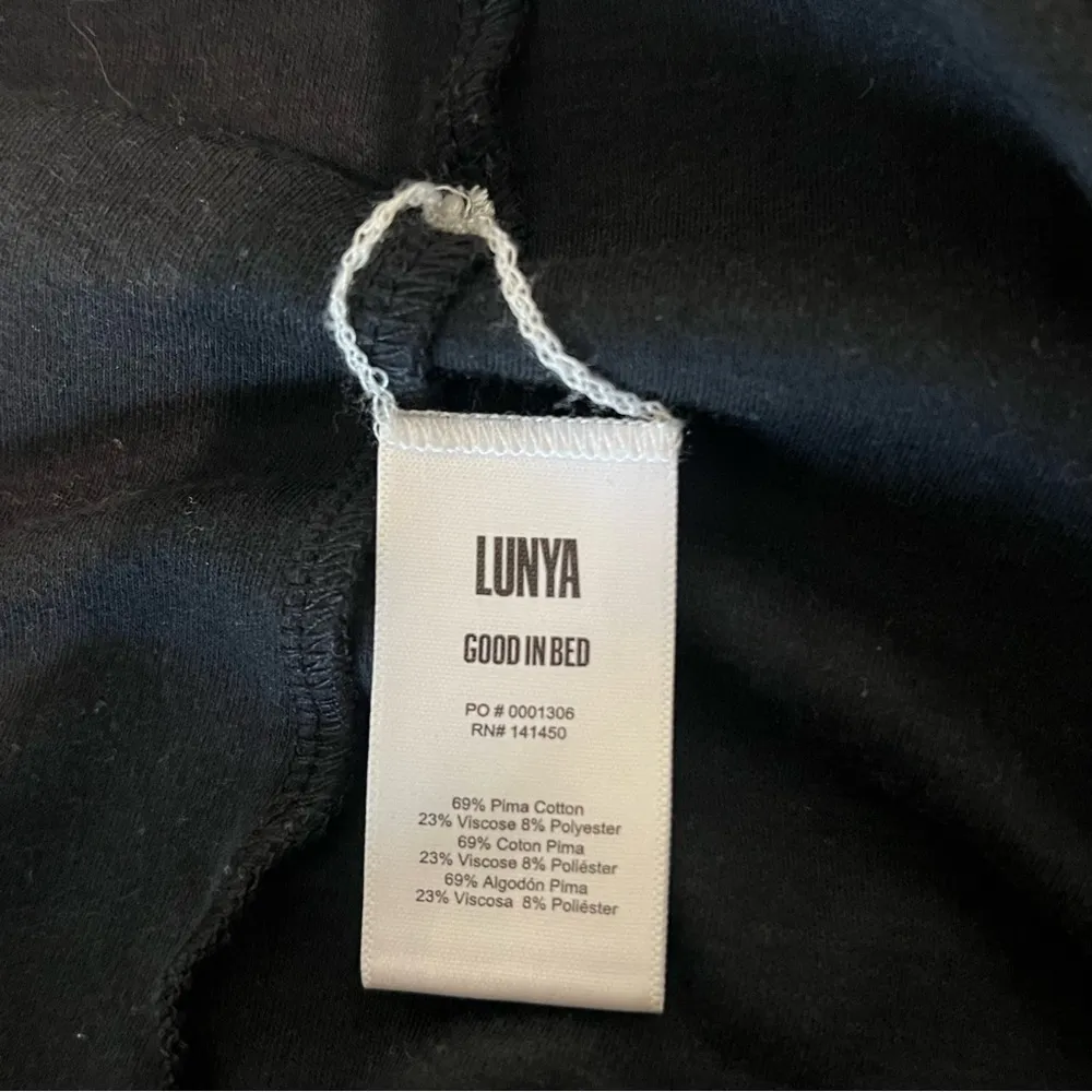 Lunya Cooldown Sleep Romper with Pockets in Black Size Small - Image 9