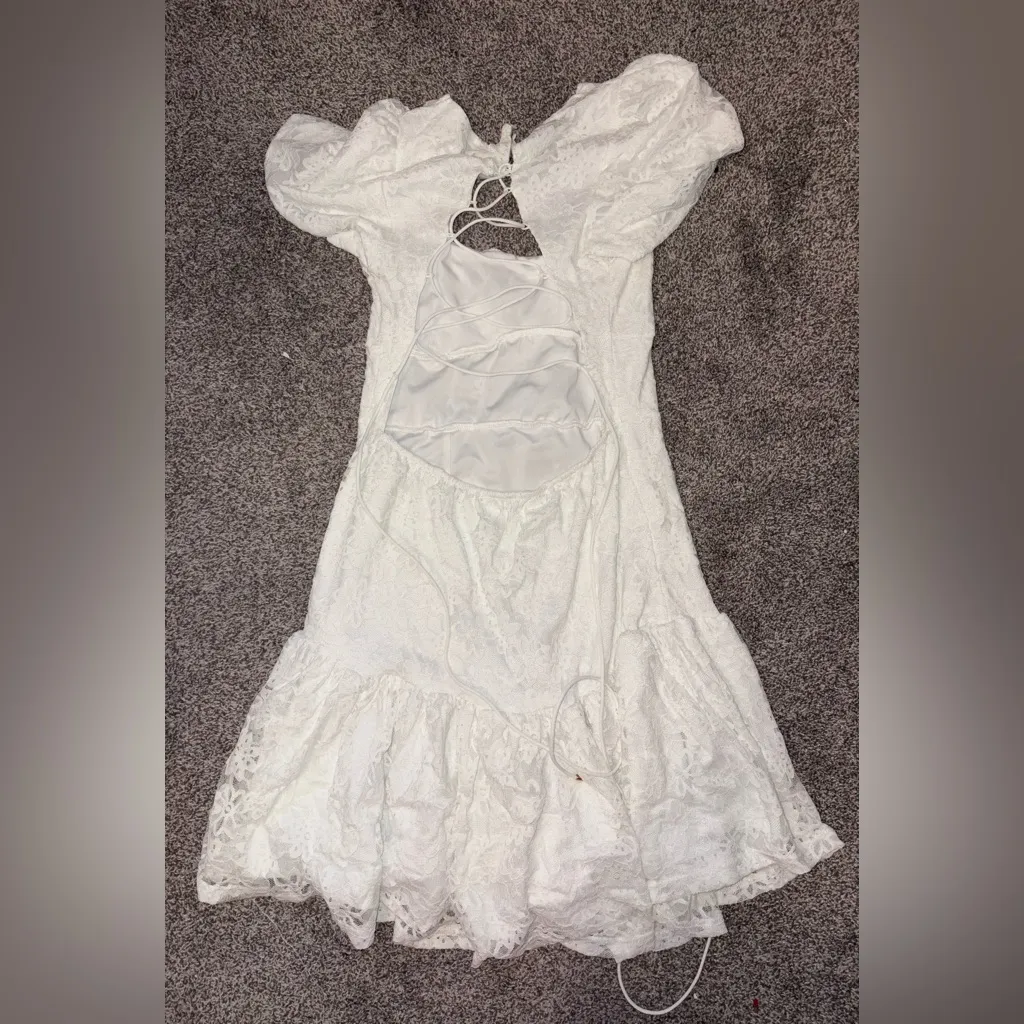 White Lace Dress with Ruffled Hem - Image 5