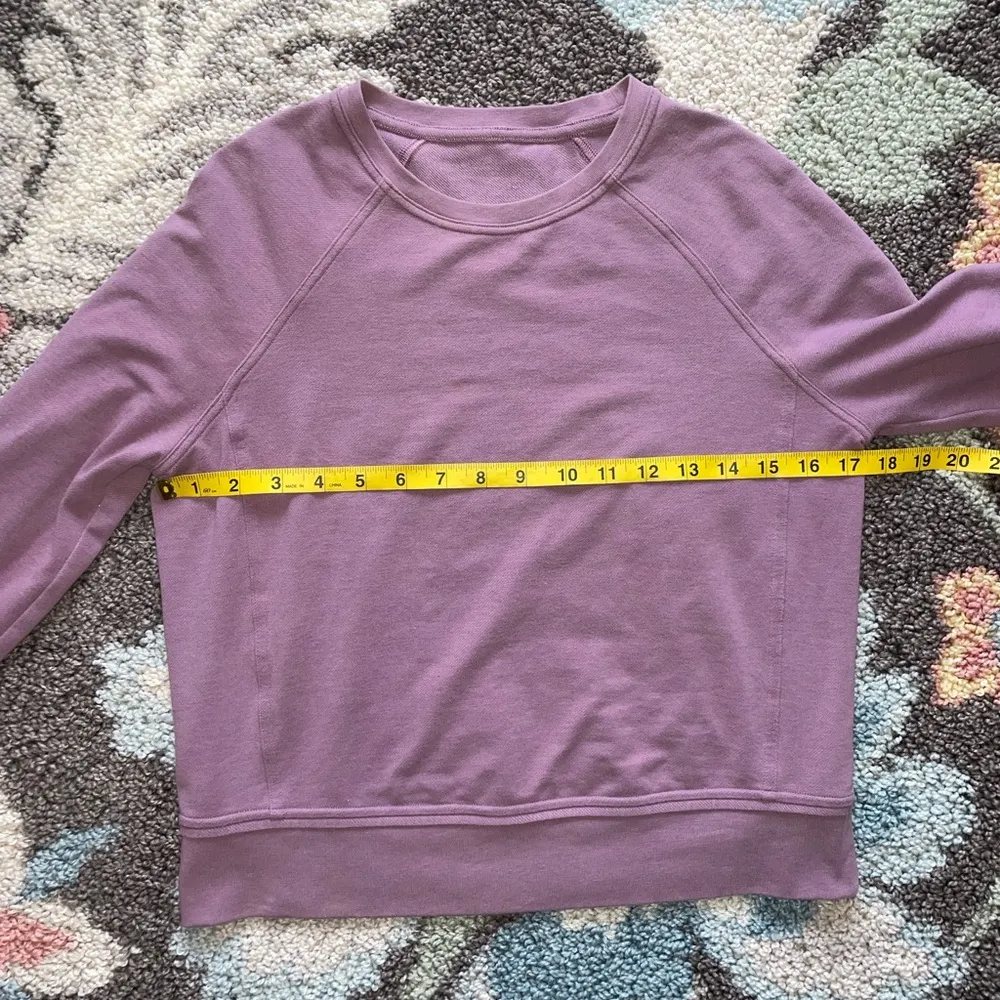 LULULEMON cropped pullover crewneck sweatshirt - Image 4