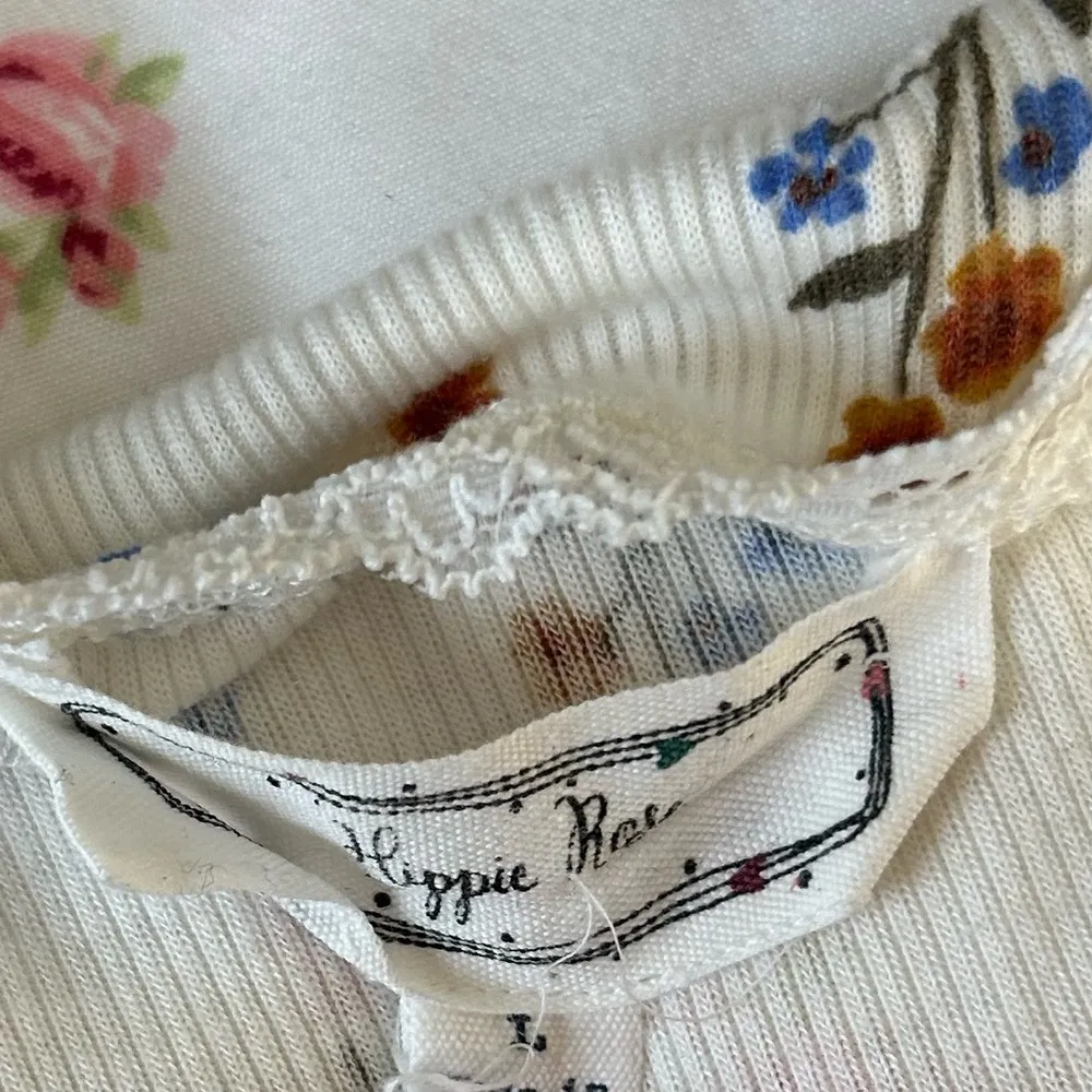 HIPPIE ROSE ruched floral pattern lace top - Image 3