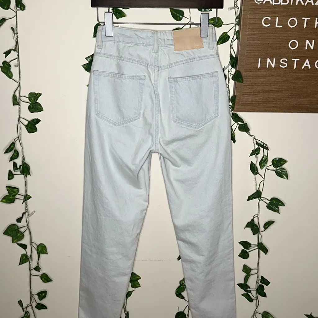 Zara Light Blue Jeans - Image 3