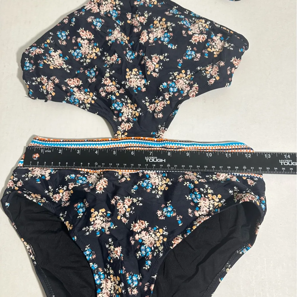 Cupshe Halter Cutout One Piece Dream‎ Girl Print Floral Boho Stripes Small - Image 4