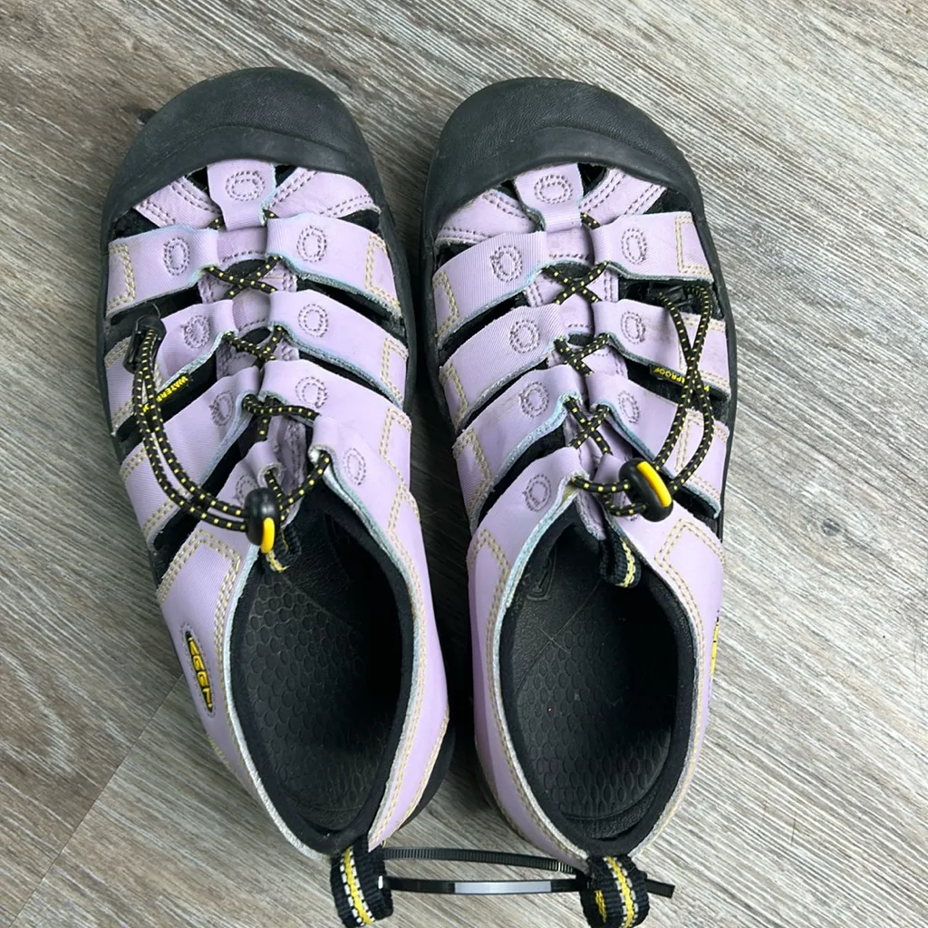Keen Waterproof Sandals Size 5 - Image 6