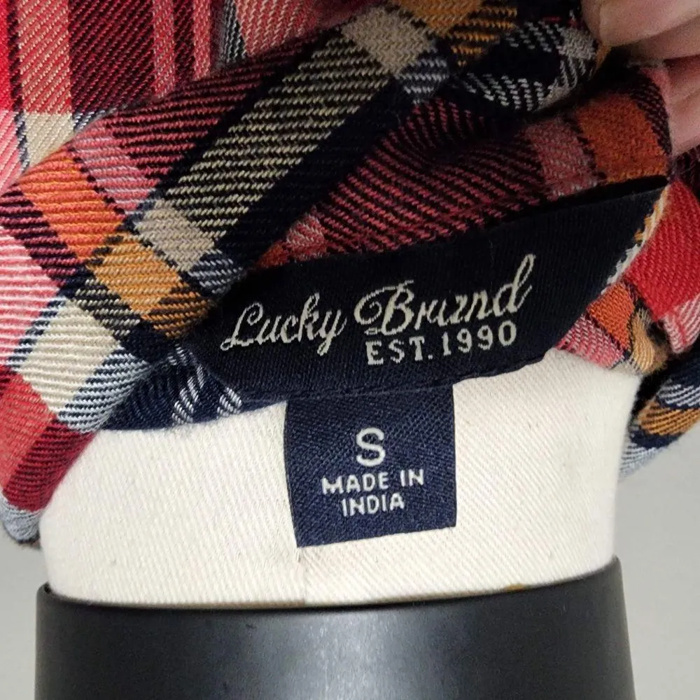 Lucky Brand Bungalow red plaid tulip hem flannel button down size small - Image 7