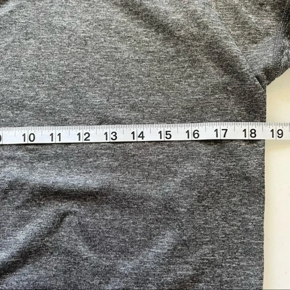 C9 by  athletic copped hooded sweater xs gray - Image 9