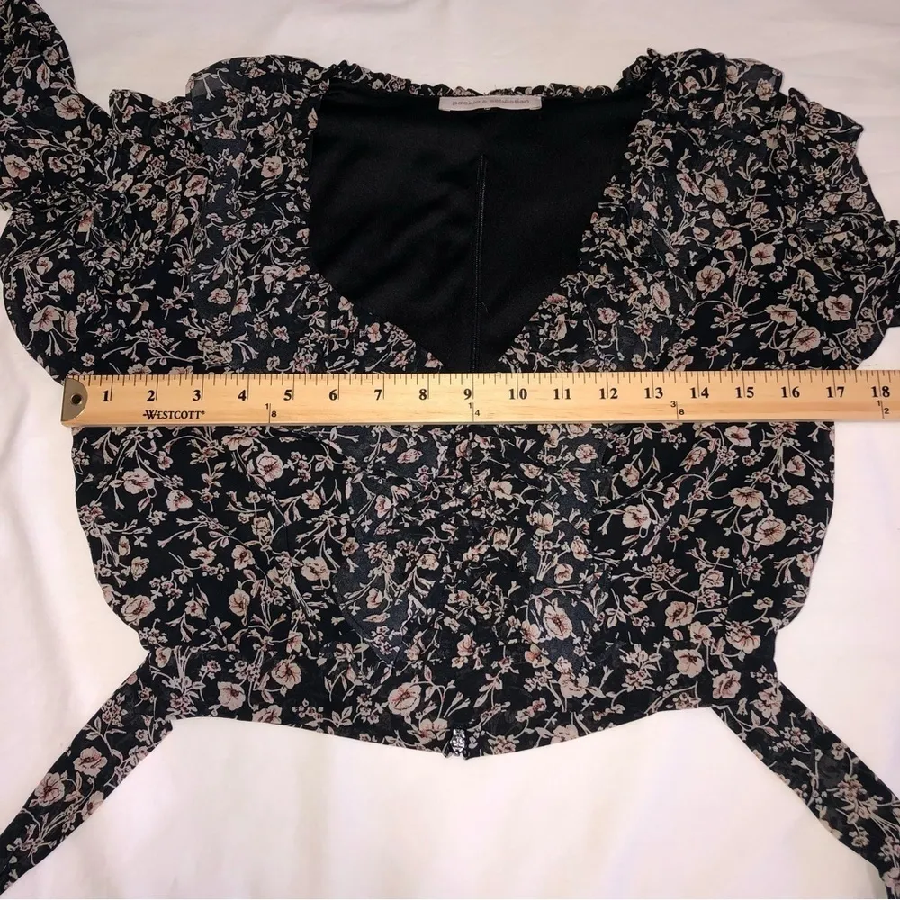 Pookie & Sebastian Black Floral Cropped Top Long Sleeve Zip Back Size Small - Image 6