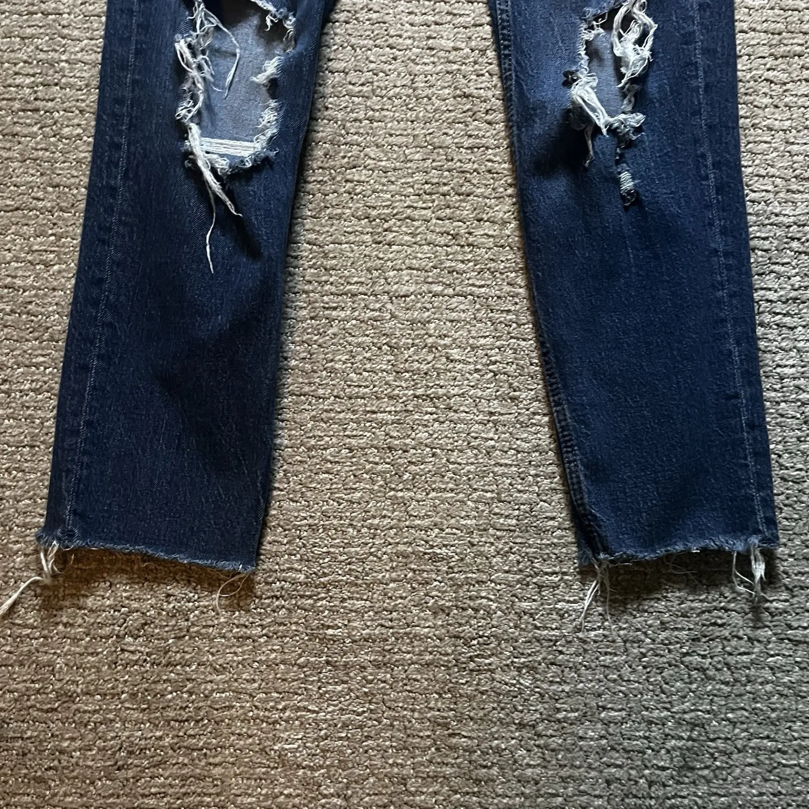 Aeropostale‎ Woman's 6 Regular Mom Jeans Distressed - Image 4