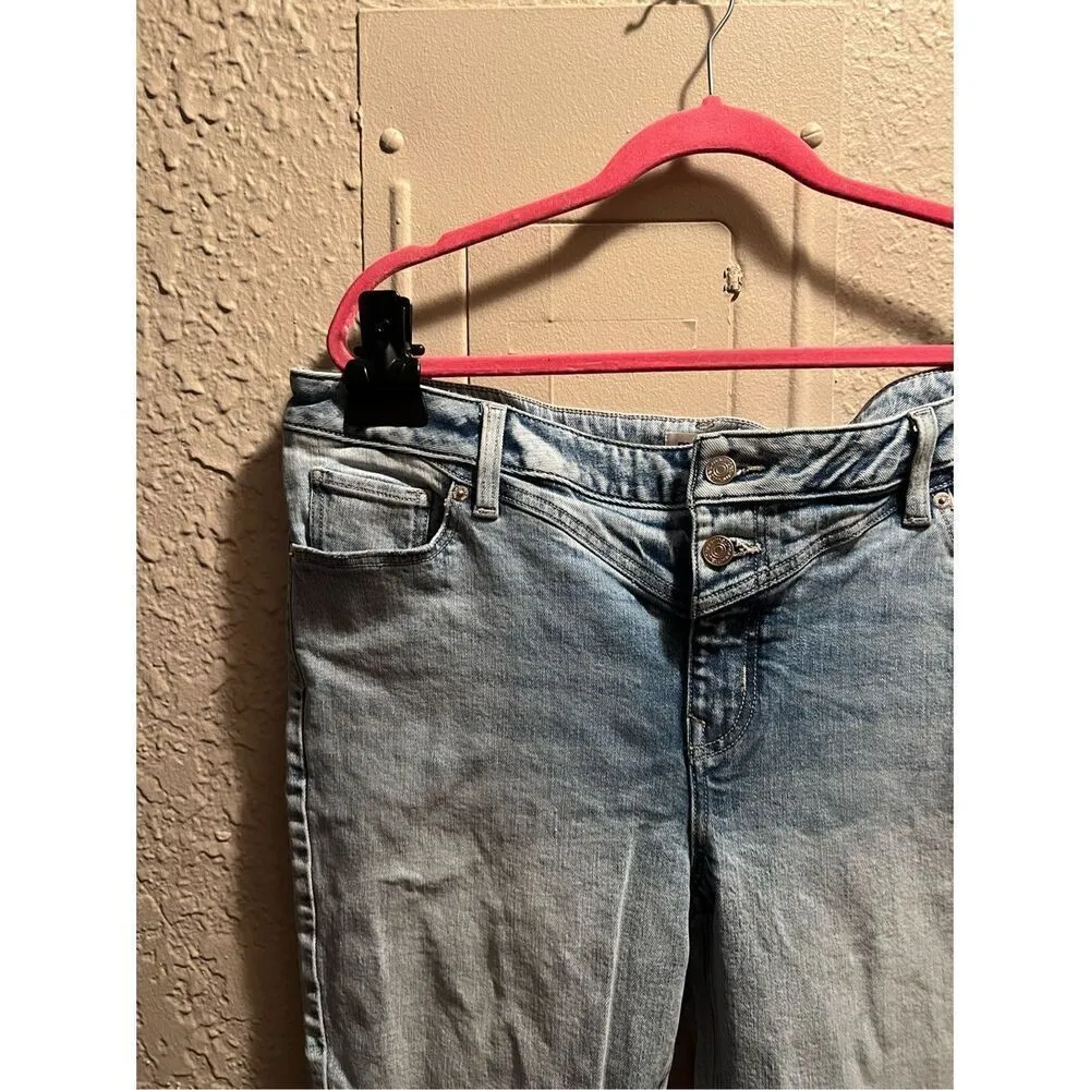 m Jeans By Maurices Light Colored Mid-Rise Kick Boot Ankle Jeans Woman’s Size 16 - Image 5