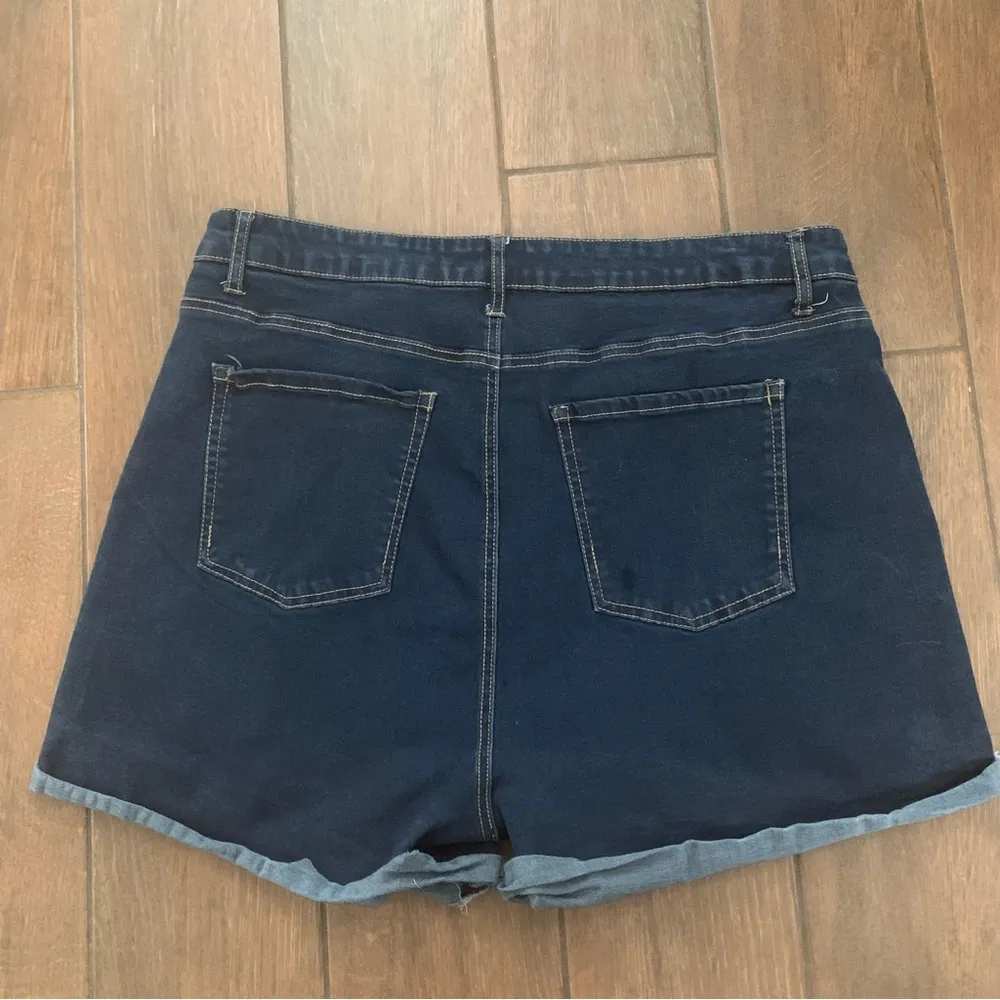 Stretch Denim Shorts sz 18 Dark Wash Rolled Hem by Forever 21+ - Image 5