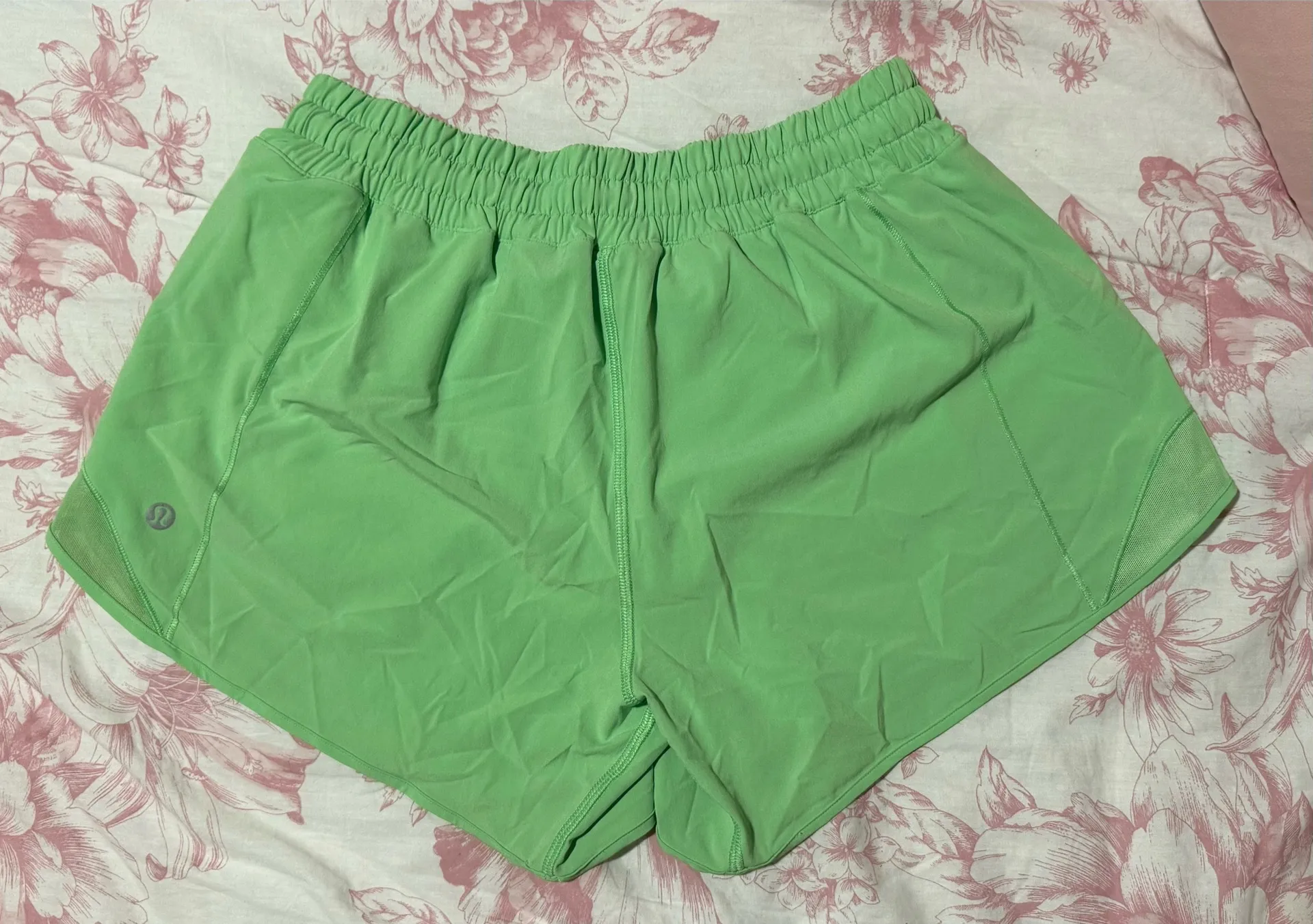 Hottie Lululemon Hot 4" Low-Rise Shorts - Image 5