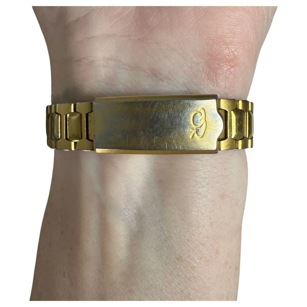 Oscar de la Renta Studio Watch Gold Tone Women's - Needs battery - Image 6