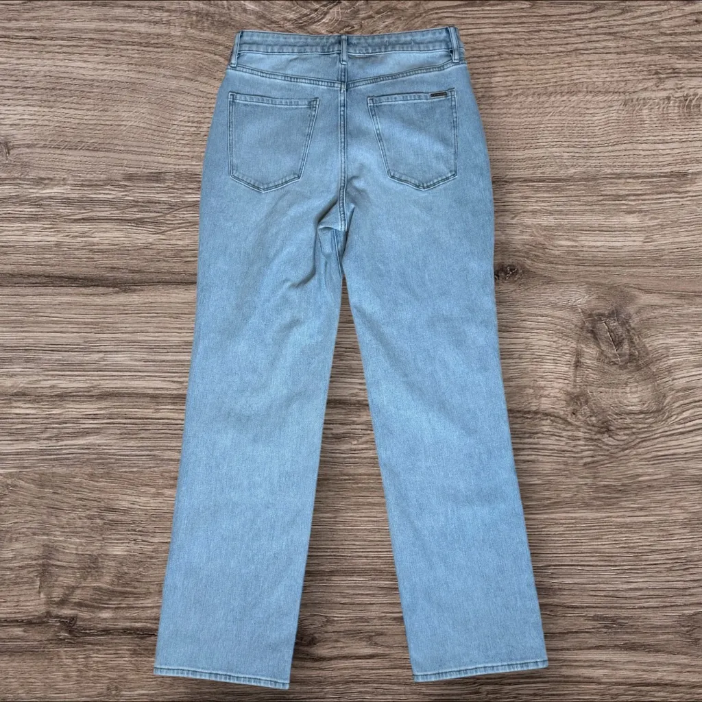 WHBM Extra High-Rise Relaxed Straight Jeans Light Wash Blue Size 8 - Image 3