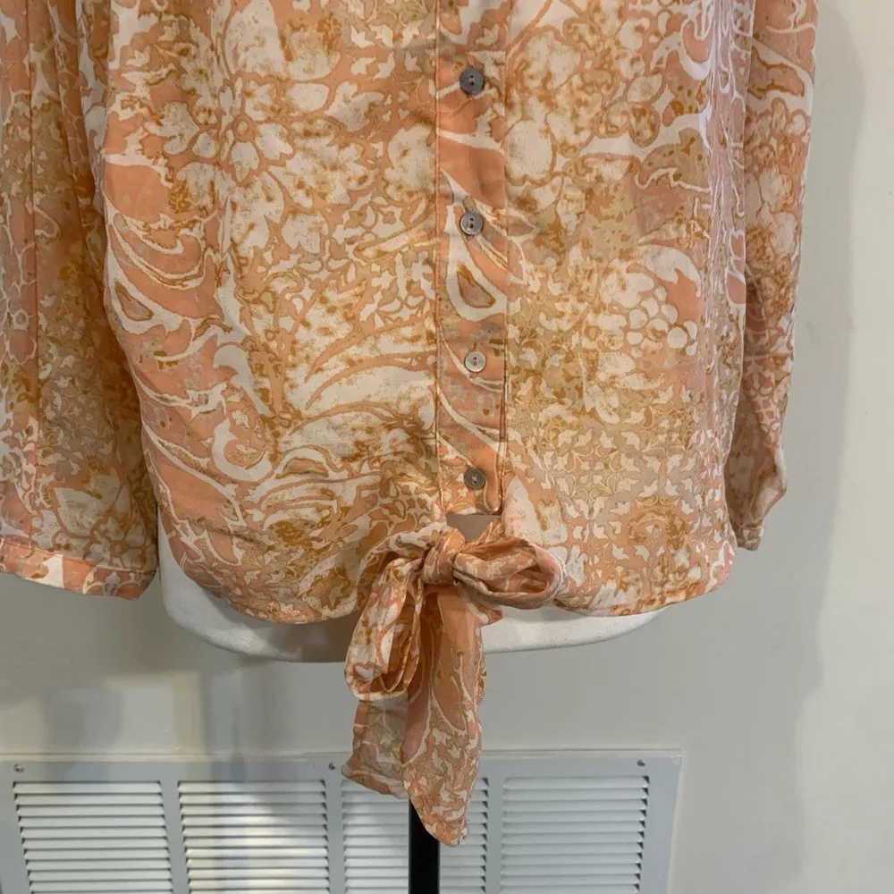 Forever 21 | contemporary floral print front tie top size large - Image 9