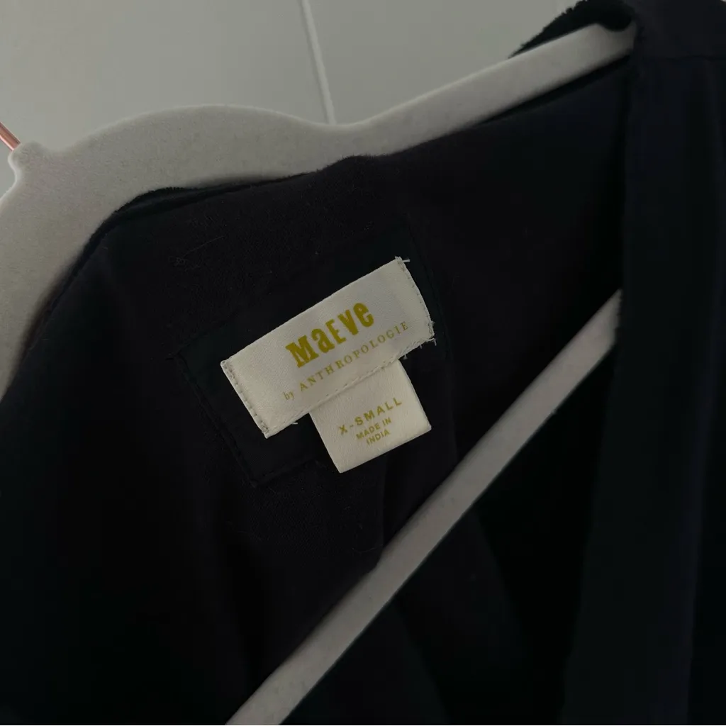 Anthropologie Maeve Black V-neck Louisa Tiered Peasant Babydoll Tee Shirt Top XS - Image 6