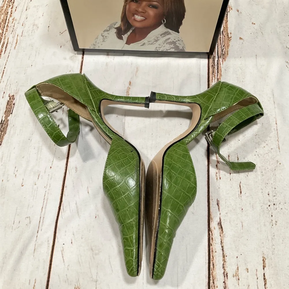 STARLET BY STAR JONES FAUX ALLIGATOR EMBOSSED FAUX LEATHER PUMPS Size 6.5 - Image 3