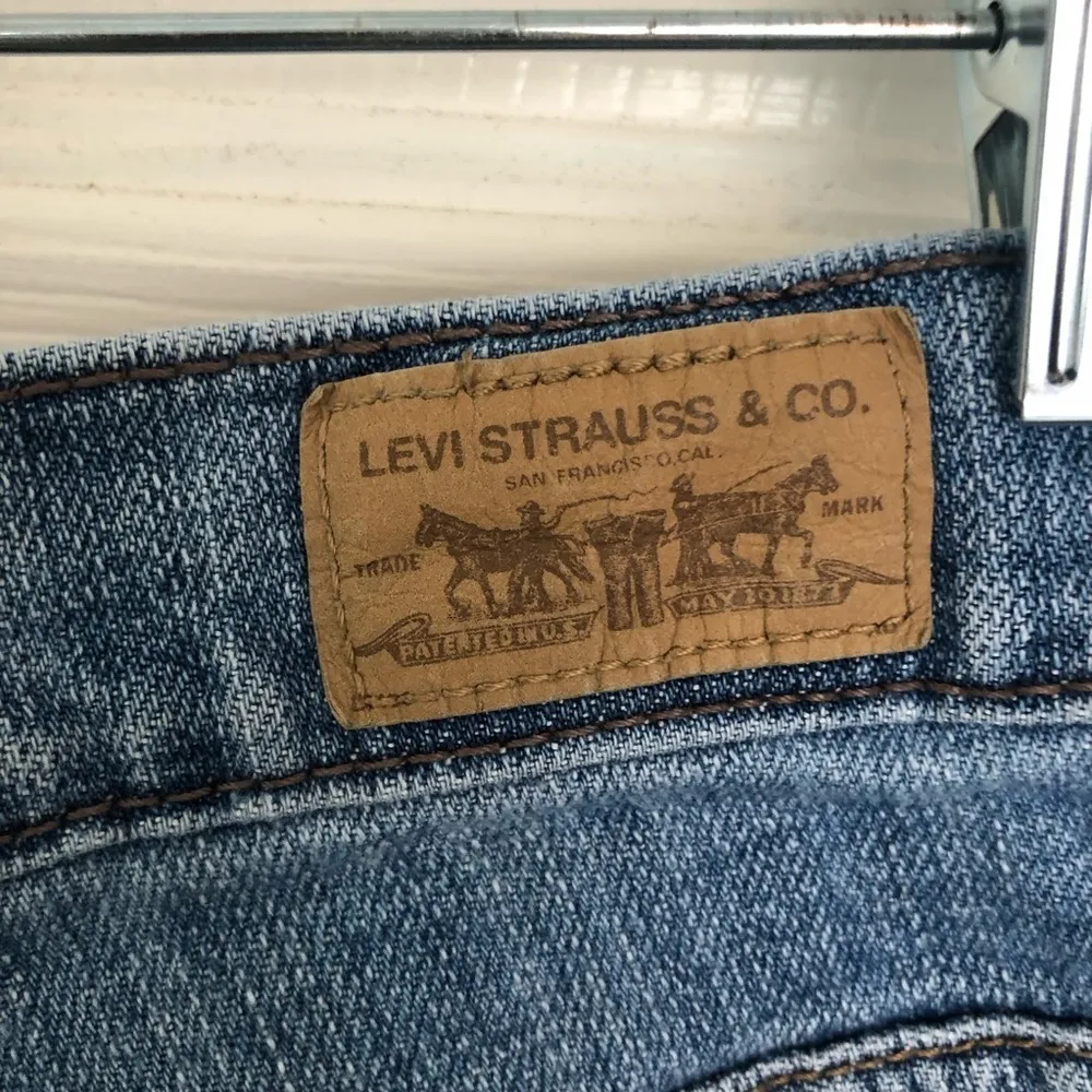 Vintage Levi’s Boot Cut 515 Light - Mid Wash Jeans Size 6L - Image 10