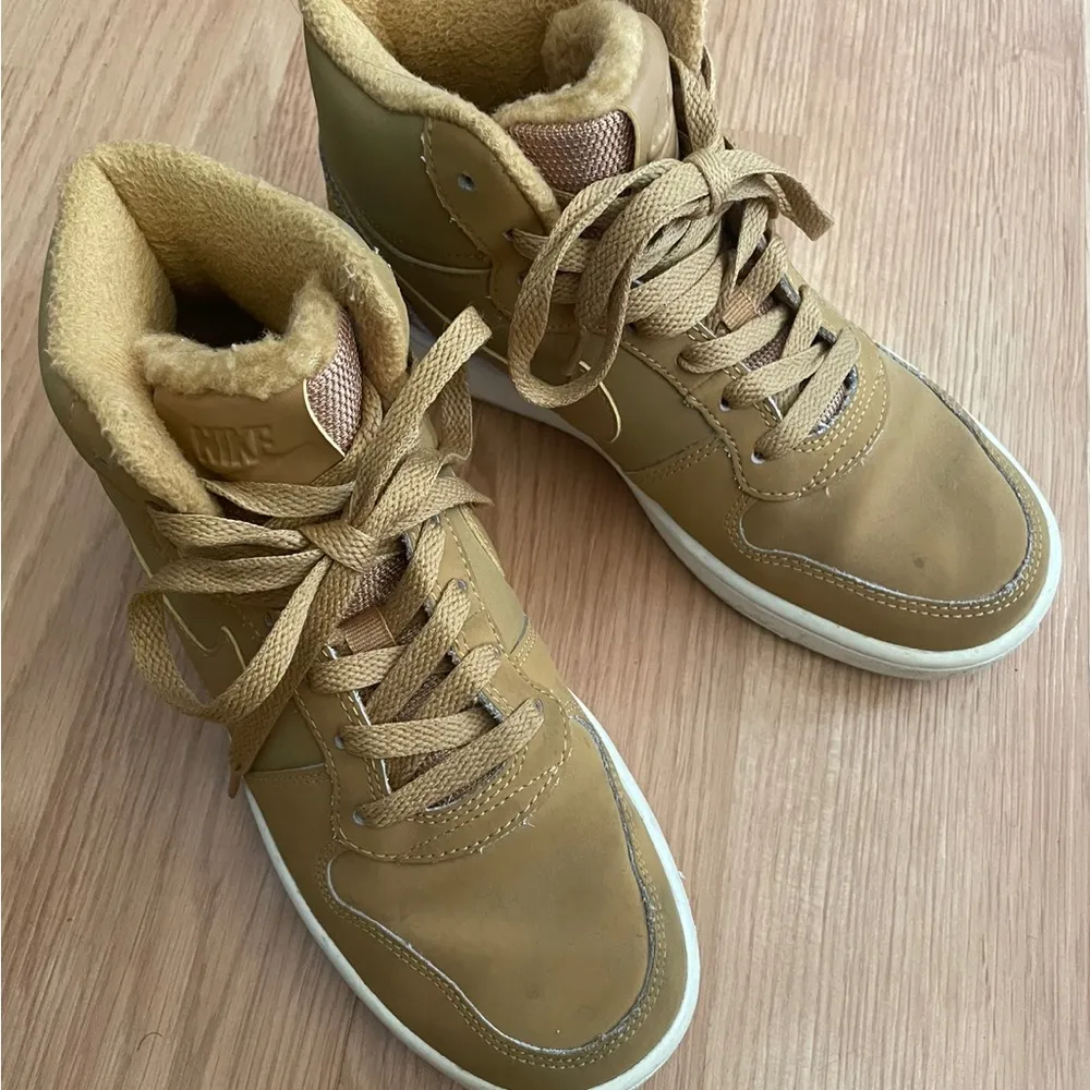 Nike shoes - Image 6