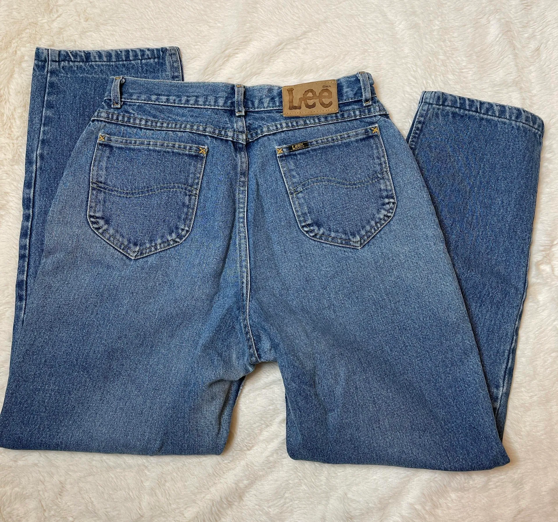 Vintage Mom Jeans Size 6 - Image 2