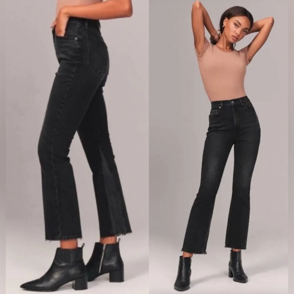 Abercrombie & Fitch The Kick Flare Ultra High
Rise Jeans Cropped Raw Hem Size 6 - Image 3