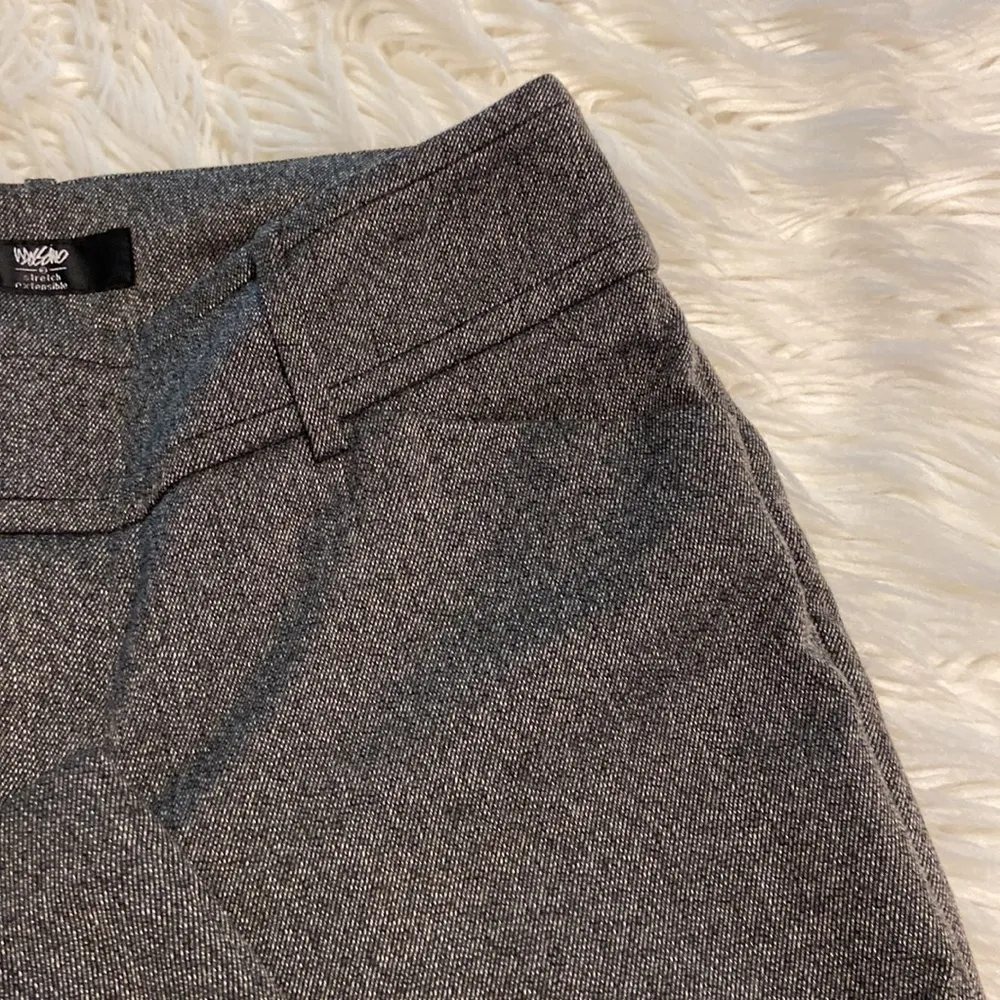 Mid Waist & Curvy Hip size 4 pants inseam 32” waist 30” color gray - Image 12