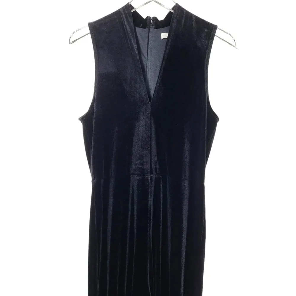 Gianni Bini V-Neckline Sleeveless Crushed Velvet Jumpsuit in Black - Image 5