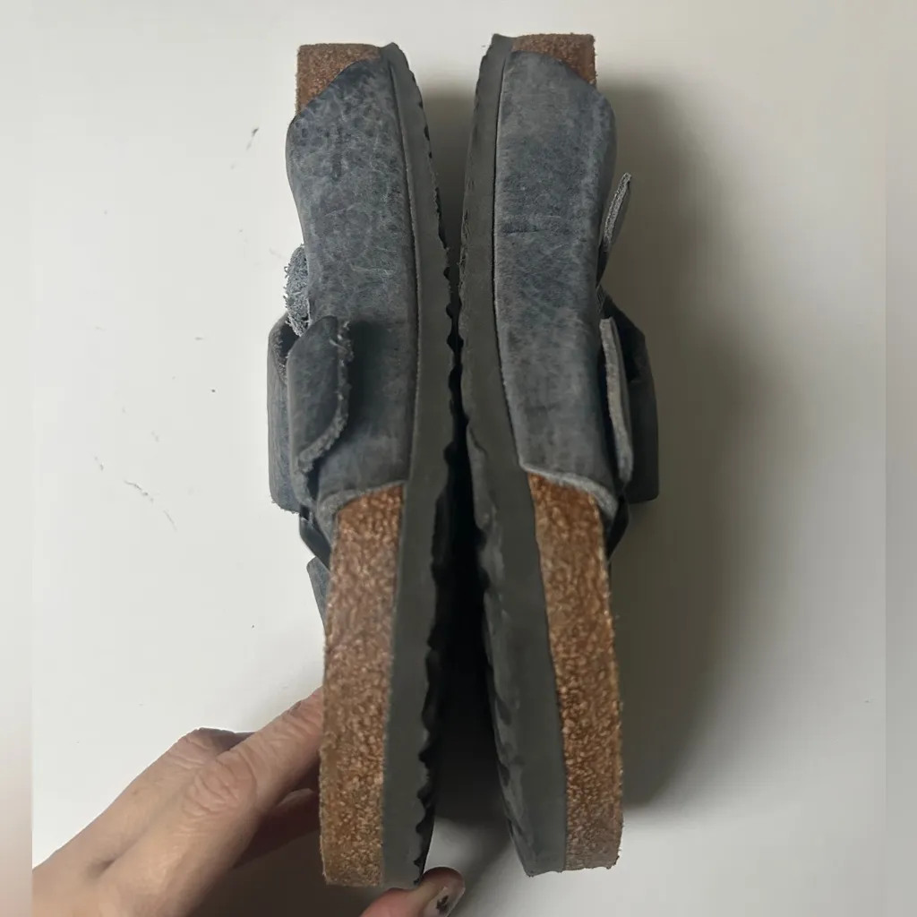 Birkenstock Arizona Leather sandals size 39 L8 M6 - Image 3