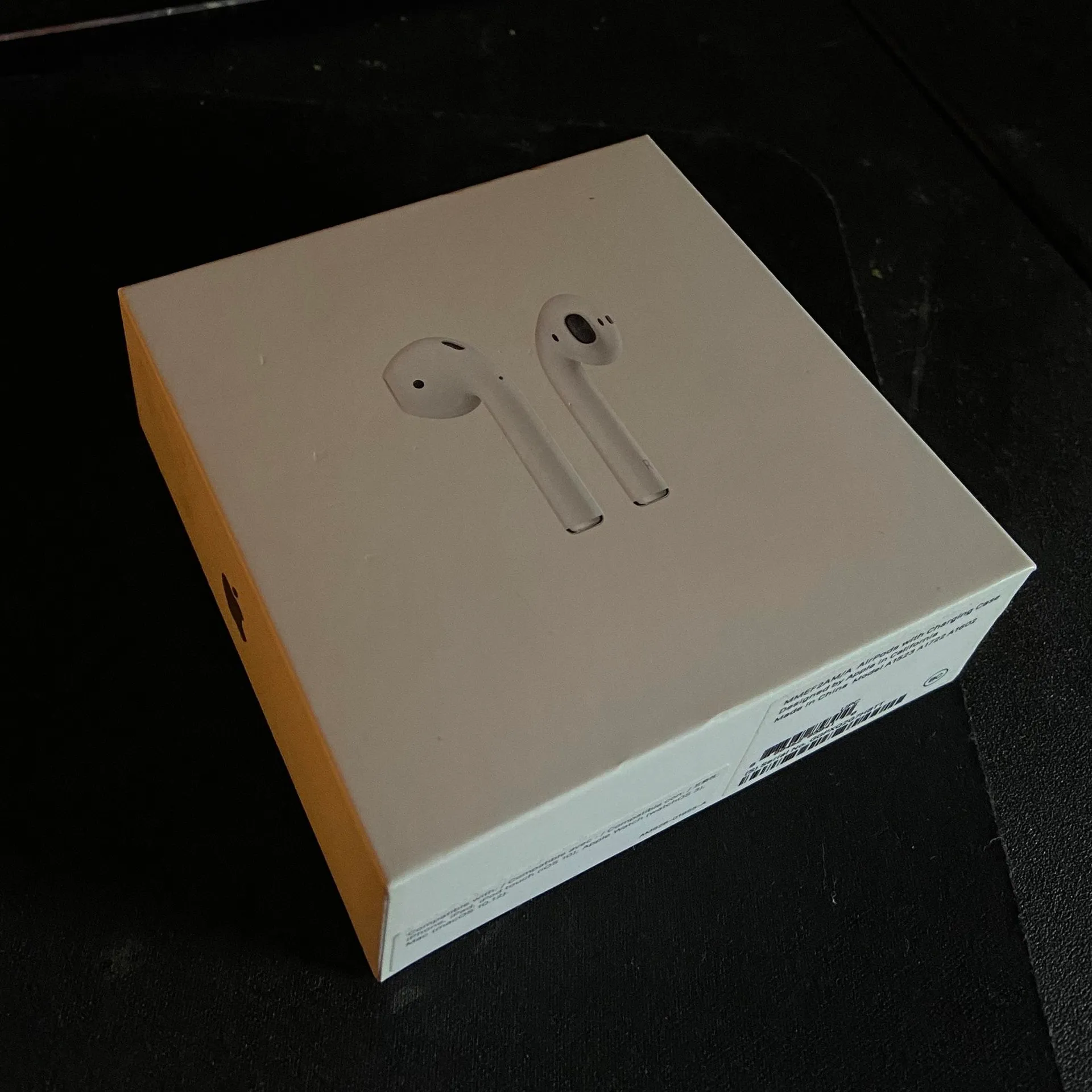 Apple AirPods - Image 6