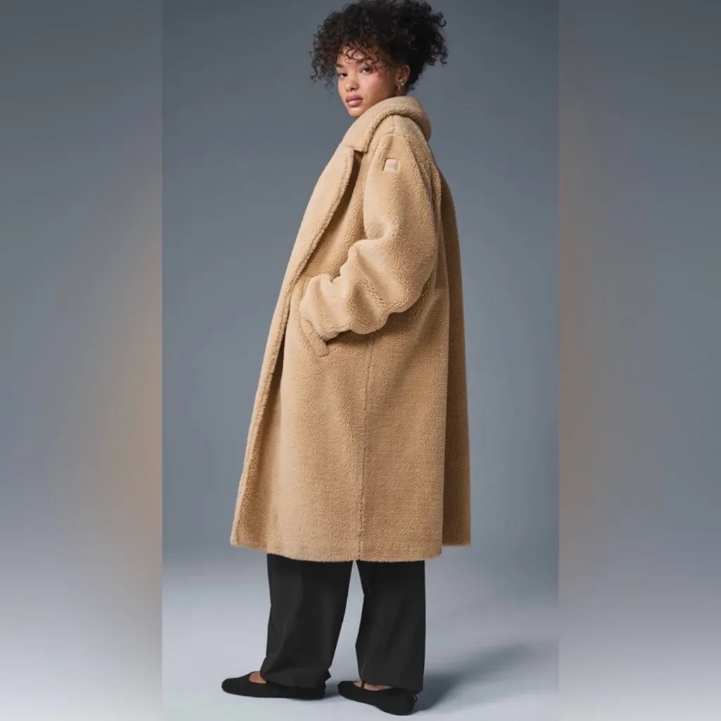 NWOT Alo yoga oversized Sherpa Teddy coat in camel size XS - Image 9