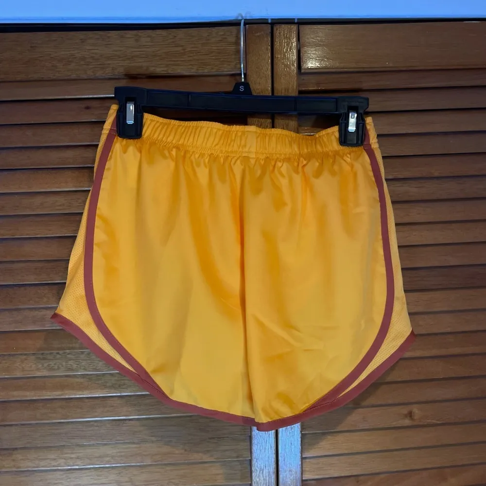 Nike Dri-Fit Women’s Orange Lined Tempo Athletic Running Shorts Sz XS NWT - Image 6