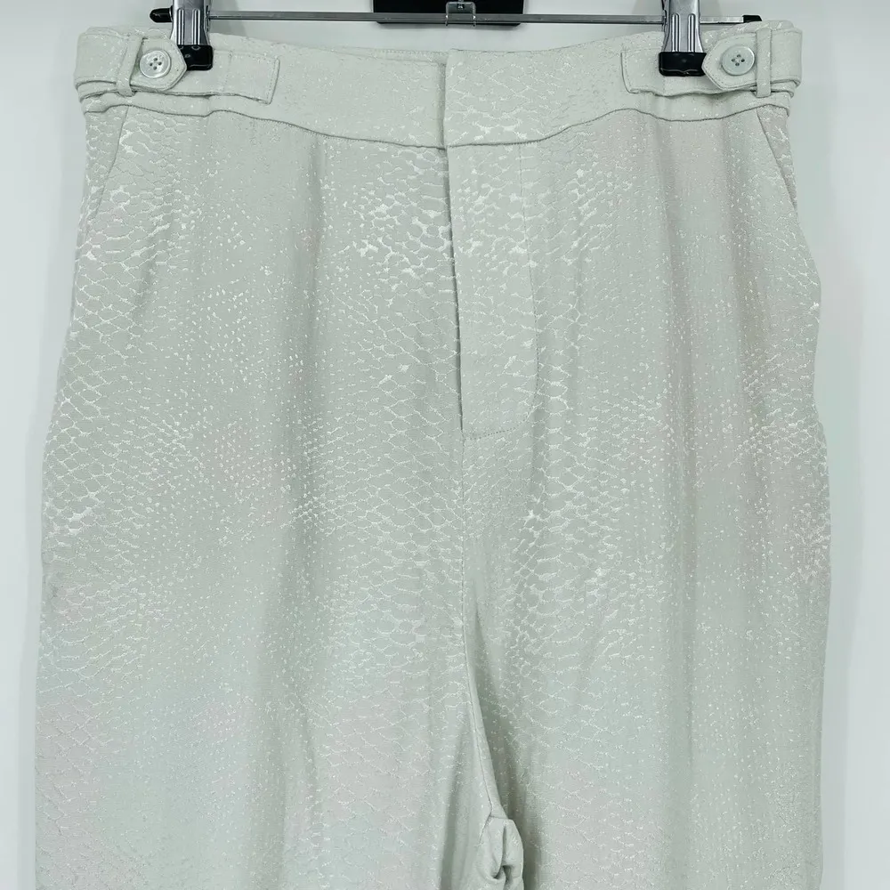 NWT EQUIPMENT Charlyne Tonal Snakeskin Print Trousers In Sky Gray Size 0 - Image 3