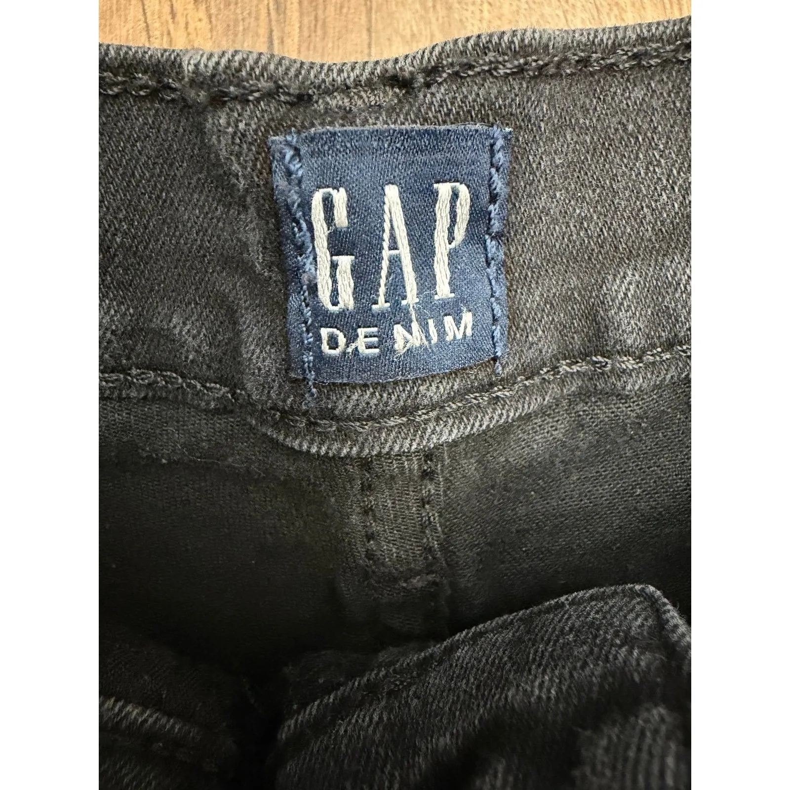 Bundle‎ GAP Jeans Size 26 | High Rise Skinny & Black Jegging Petite - Image 4