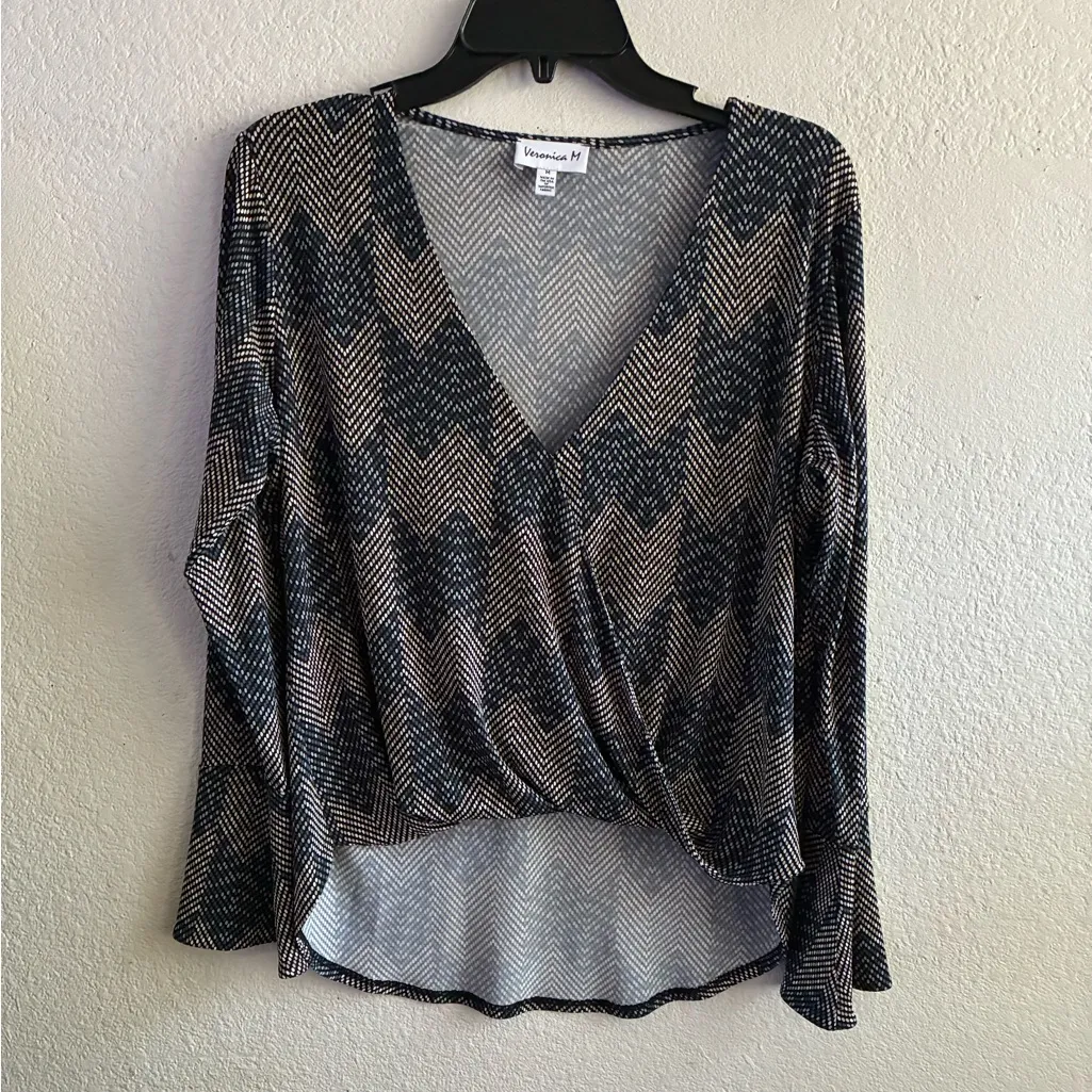 Veronica M V-Neck Chevron Dotted Bell Long Sleeve Blouse M - Image 7