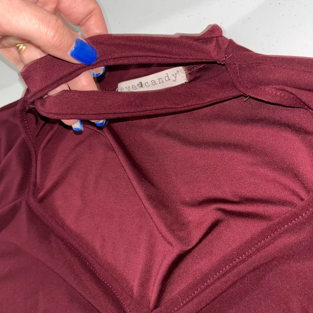 💙 NWOT Eye Candy Deep Red Ruched V Neck Keyhole Blouse - Image 4