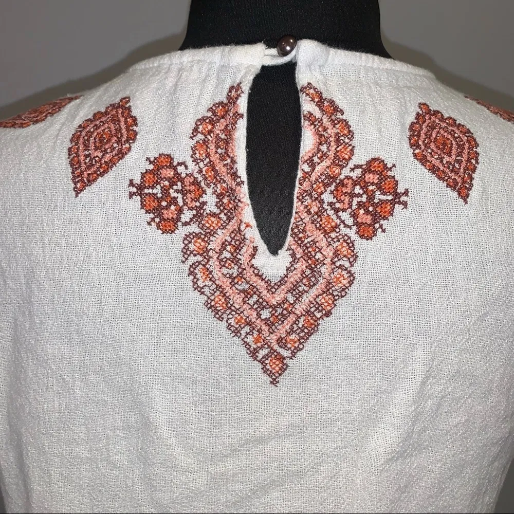 Michael Kors White Embroidered T Shirt Shift Dress size 4 - Image 4