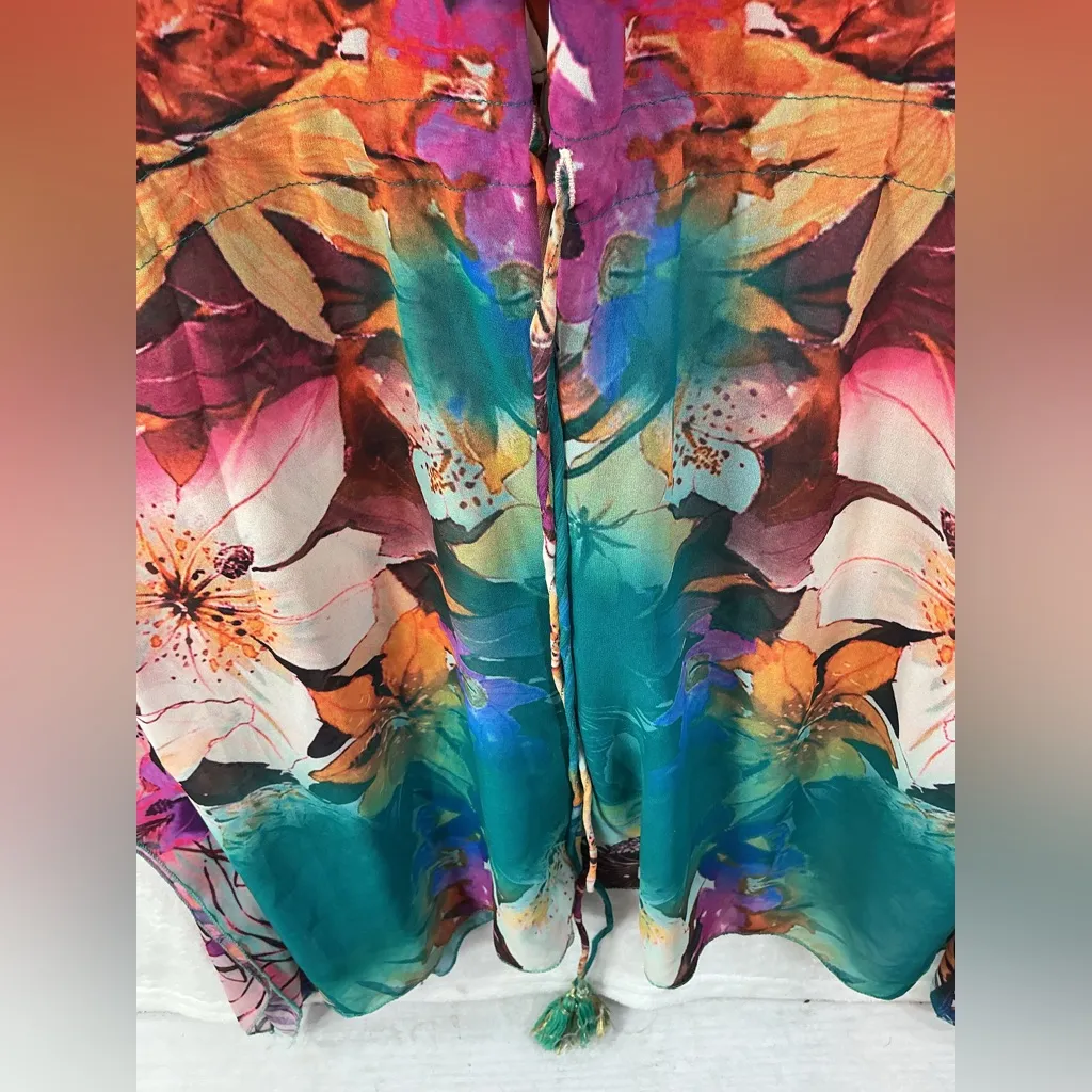 Elegant Floral Women's Tunic in Teal and Pink Size undefined - Image 2