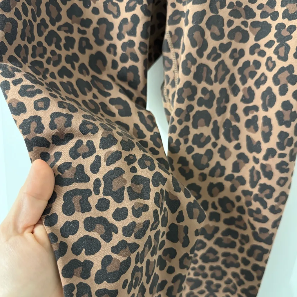 NWOT Nike One Glitter Leopard Print Leggings Small - Image 5